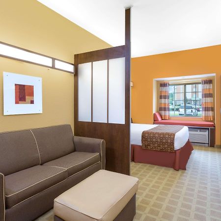 Microtel Inn & Suites By Wyndham University Medical Park Greenville Extérieur photo