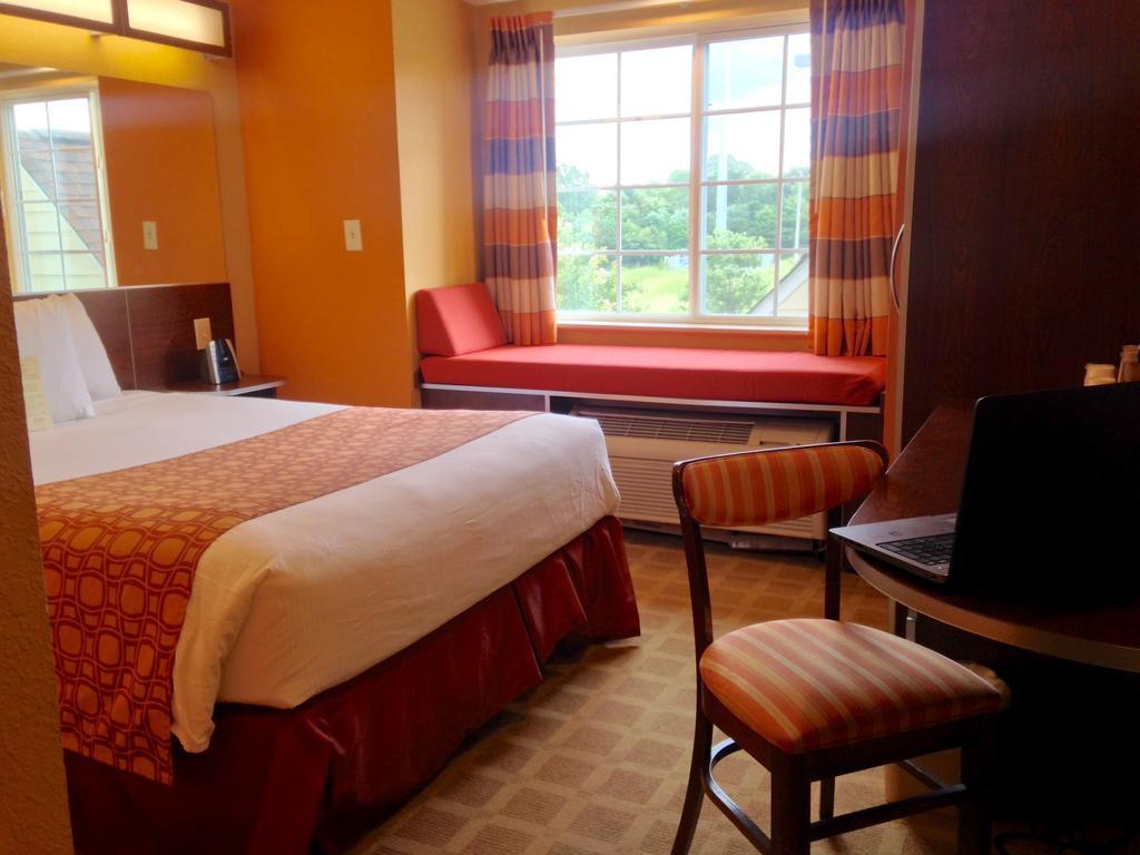 Microtel Inn & Suites By Wyndham University Medical Park Greenville Extérieur photo
